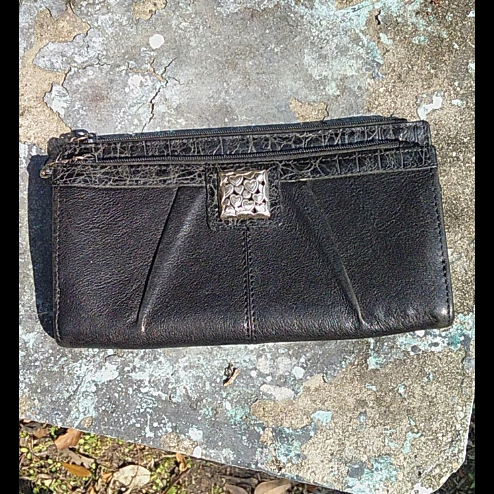 Brighton Clutch Wallet with magnetic closure